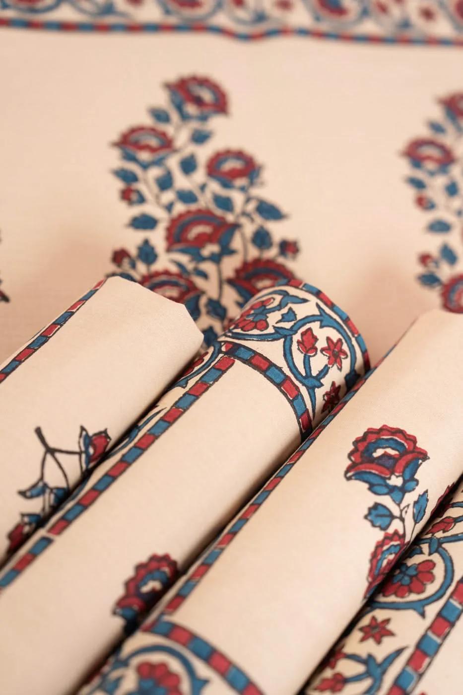 HOME | TABLE RUNNER - Image 3